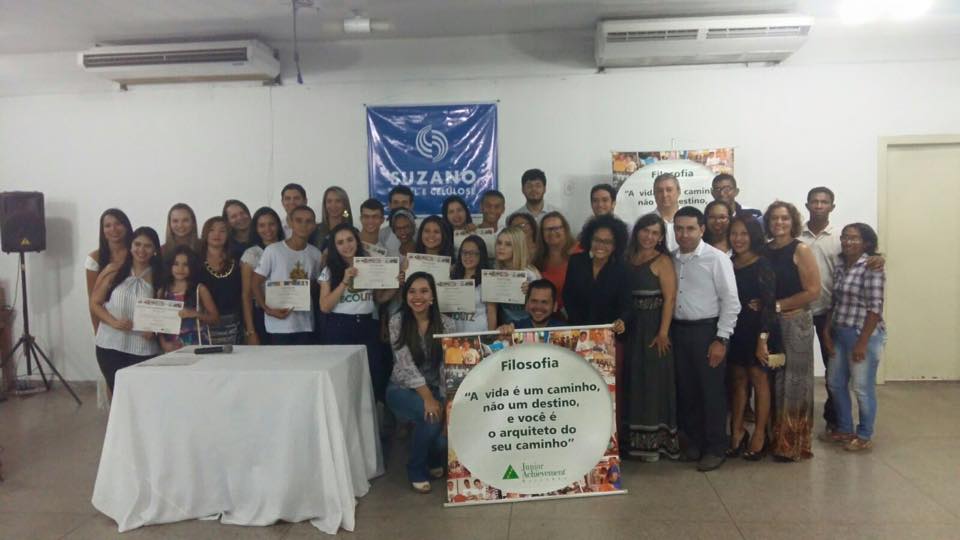 Suzano Papel e Celulose realiza formatura dos alunos do programa Miniempresa